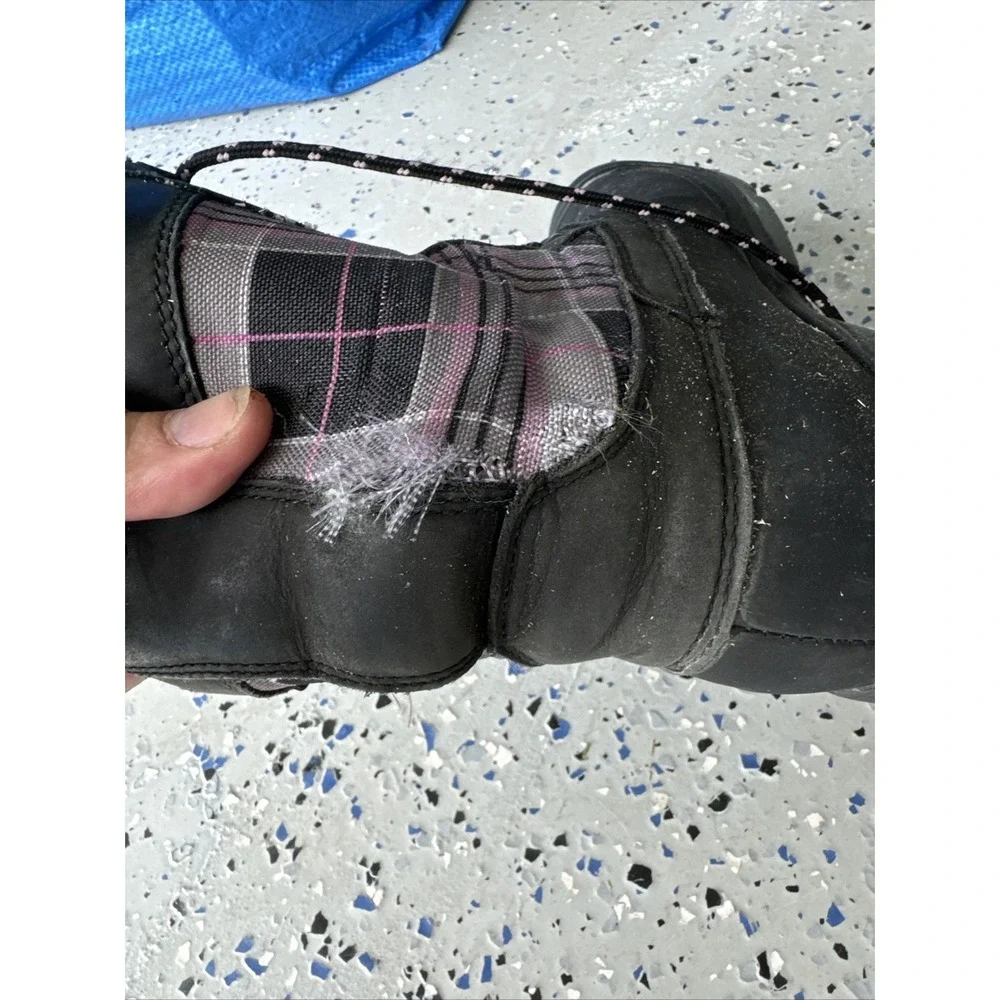 Keen Dry Snowden Black Pink Plaid Lace Up‎ Winter Boot Lined Size 8.5 Women Rip
